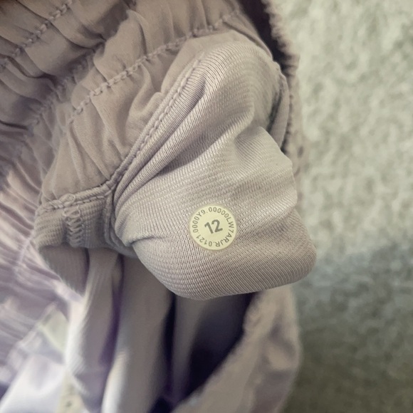 Lululemon Hotty Hot Short II *2.5"
Faint Lavender size 12 Reg/Summer Short - Picture 5 of 6